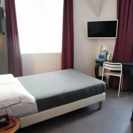 Alnea ホテル カンヌ